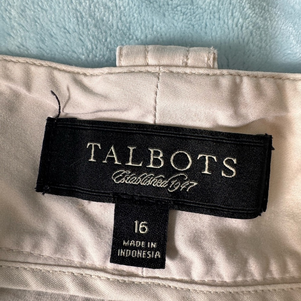 Talbots Lightweight Cargo Shorts in cream color - Size 16 Y2K Style - Picture 8 of 9